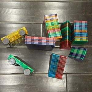 Magna Tiles set of 96 pieces!